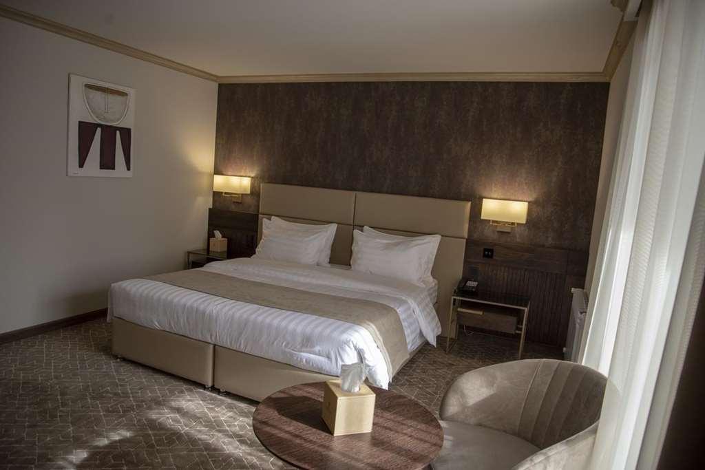 Hotel And 5*