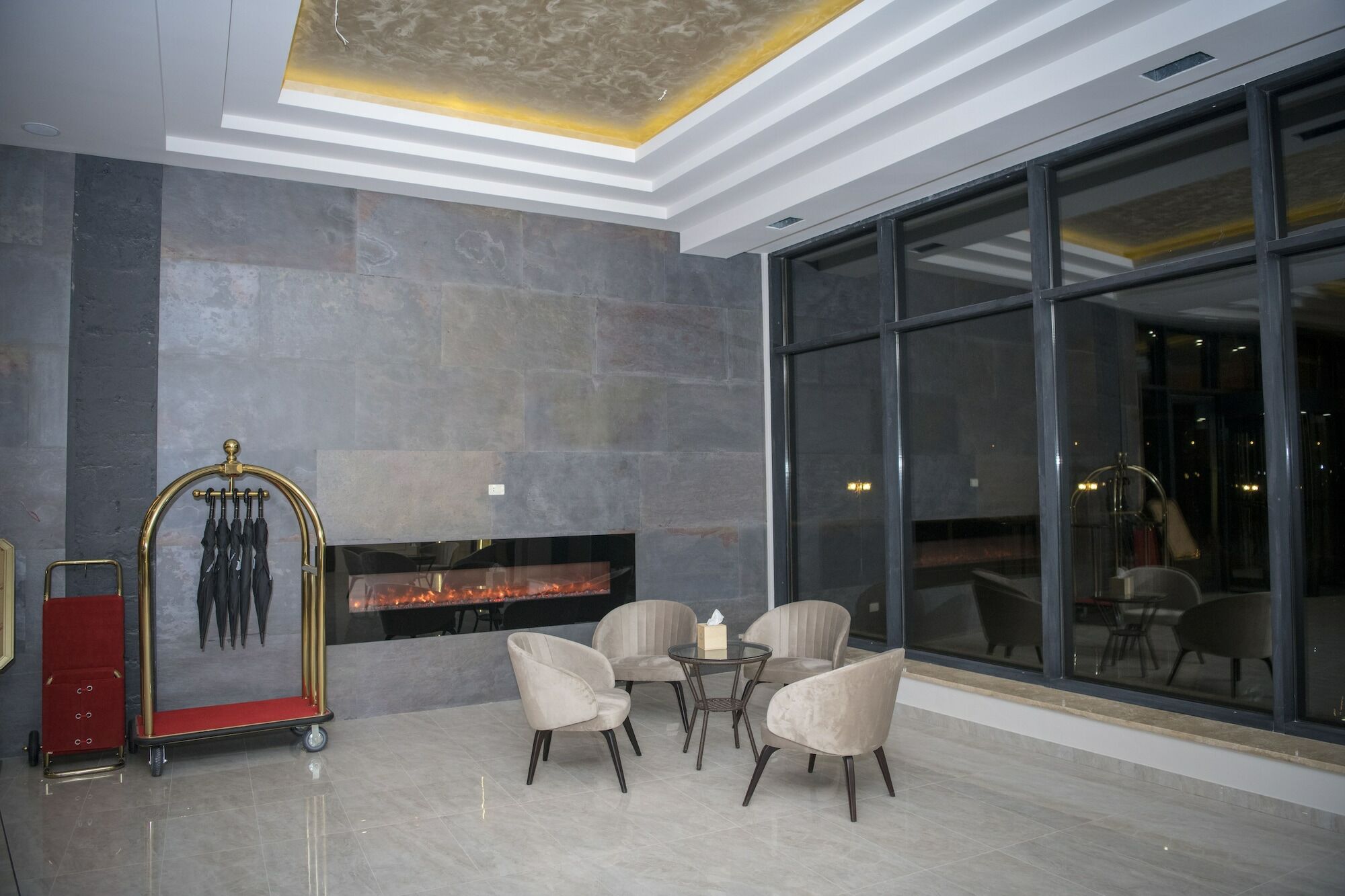 Hotel And 5*